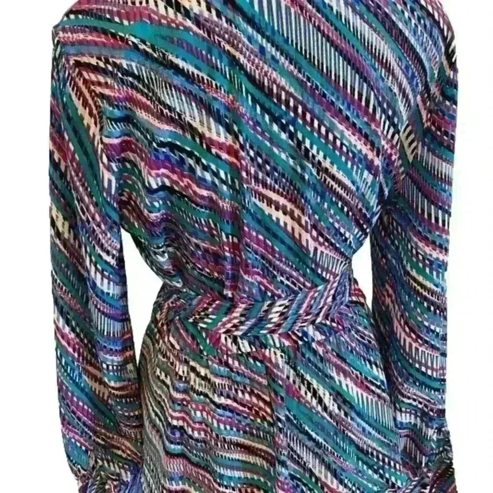 Multicolor Halogen blouse size medium . - Picture 2 of 4